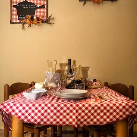 Rossella & Gino's House דירה