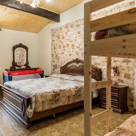Rossella & Gino's House *