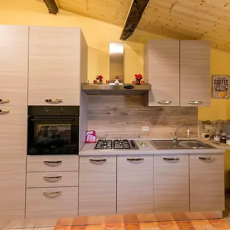 דירה Rossella & Gino's House