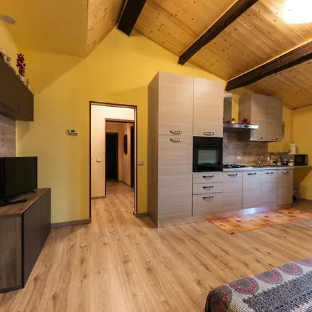 דירה Rossella & Gino's House *